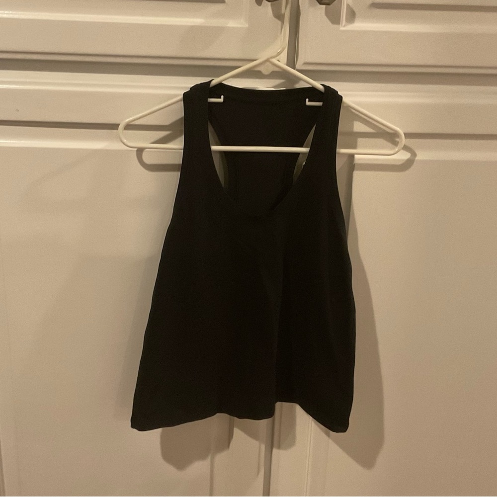 Lululemon tank, s. 4